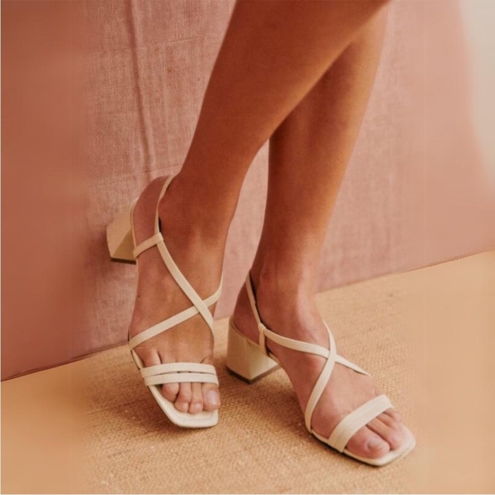 SEZANE Ecru Off White Leather Strappy Block Heel Pernille Sandals Heels 38 US 7
